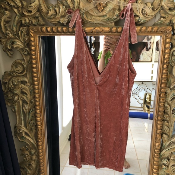 Pink Velvet Plunging Dress - Picture 6 of 7